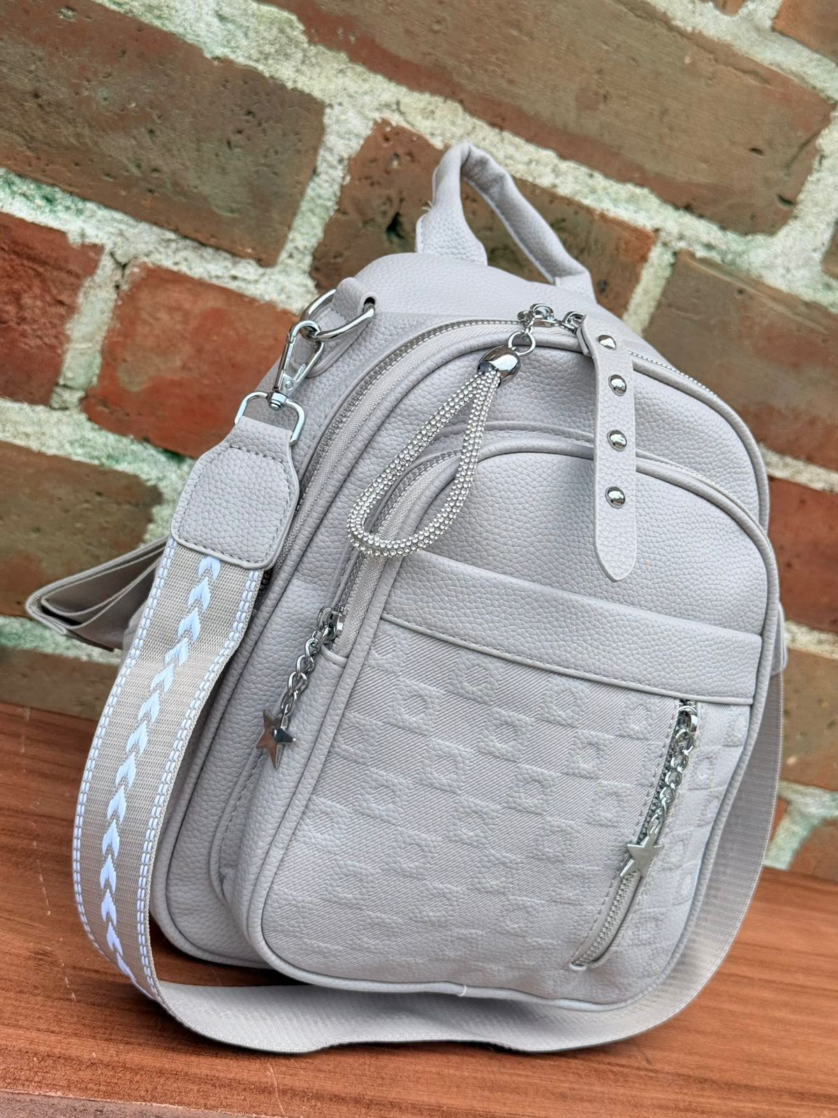 Morral Importado Bélgica – Cuero Sintético con Correa Manos Libres