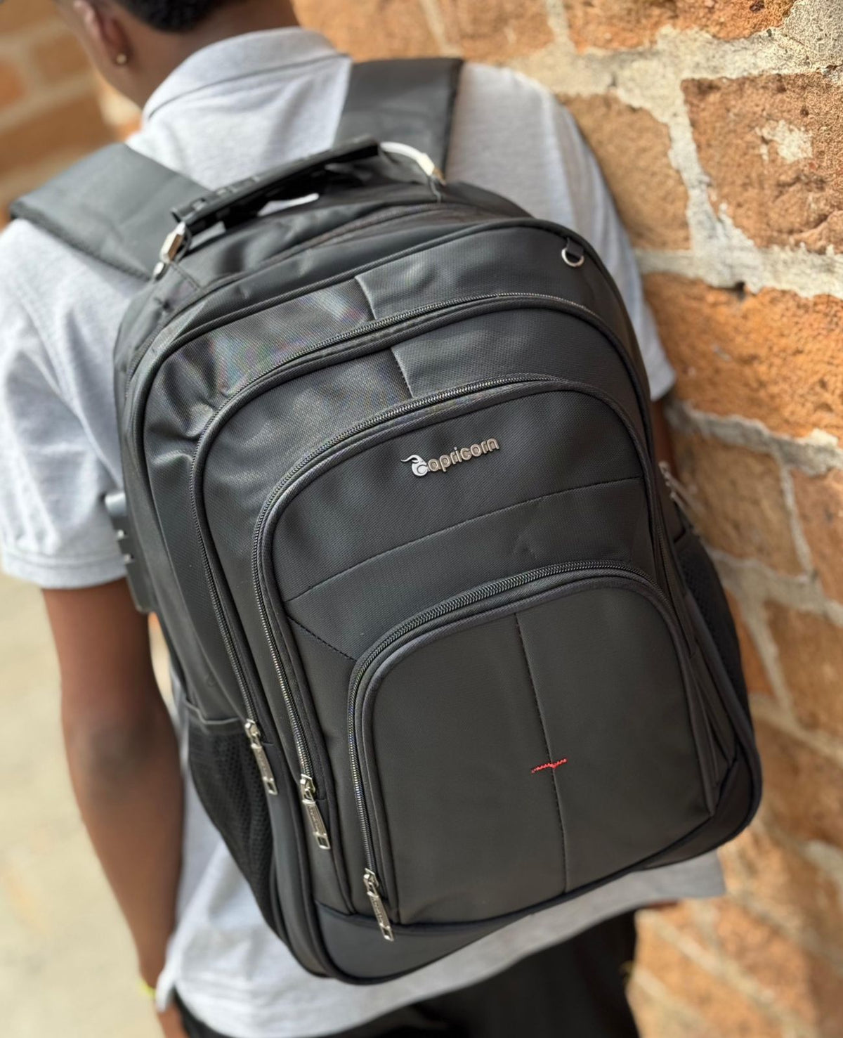Morral Fino Ejecutivo Power – Con Puerto USB y Clave de Seguridad