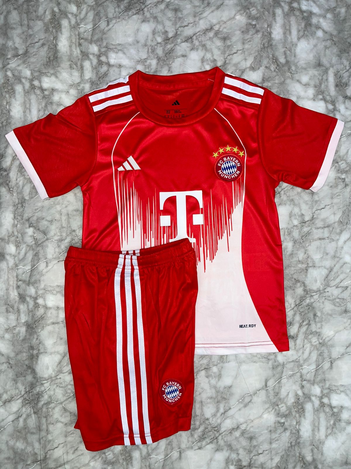 Conjunto de fútbol para niño | Camiseta y pantaloneta