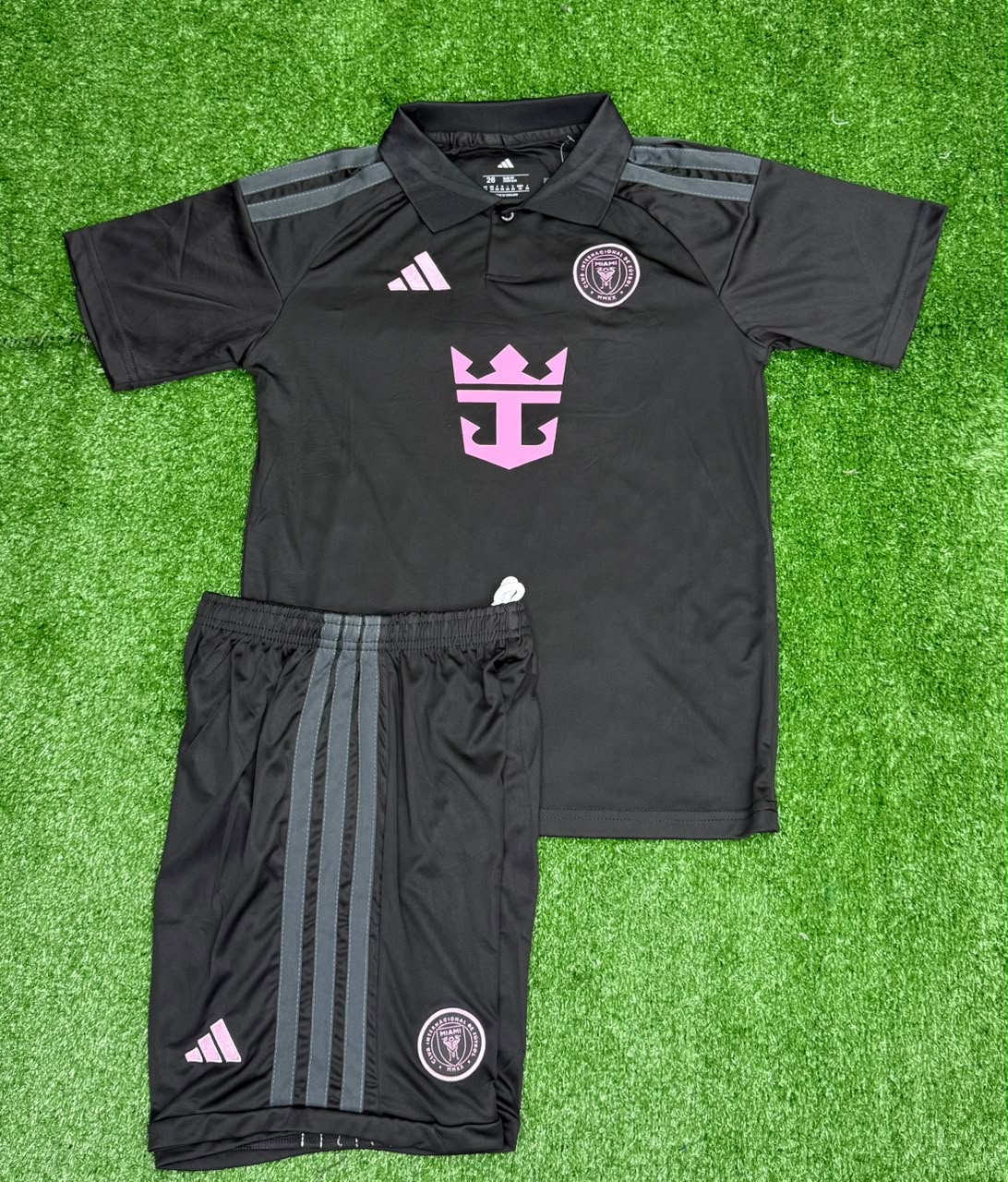 Conjunto de fútbol para niño | Camiseta y pantaloneta