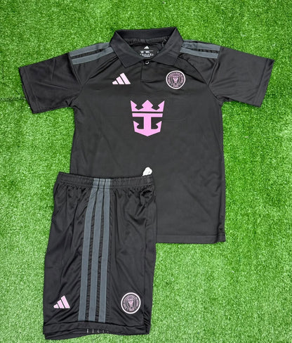 Conjunto de fútbol para niño | Camiseta y pantaloneta