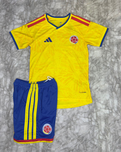 Conjunto de fútbol para niño | Camiseta y pantaloneta