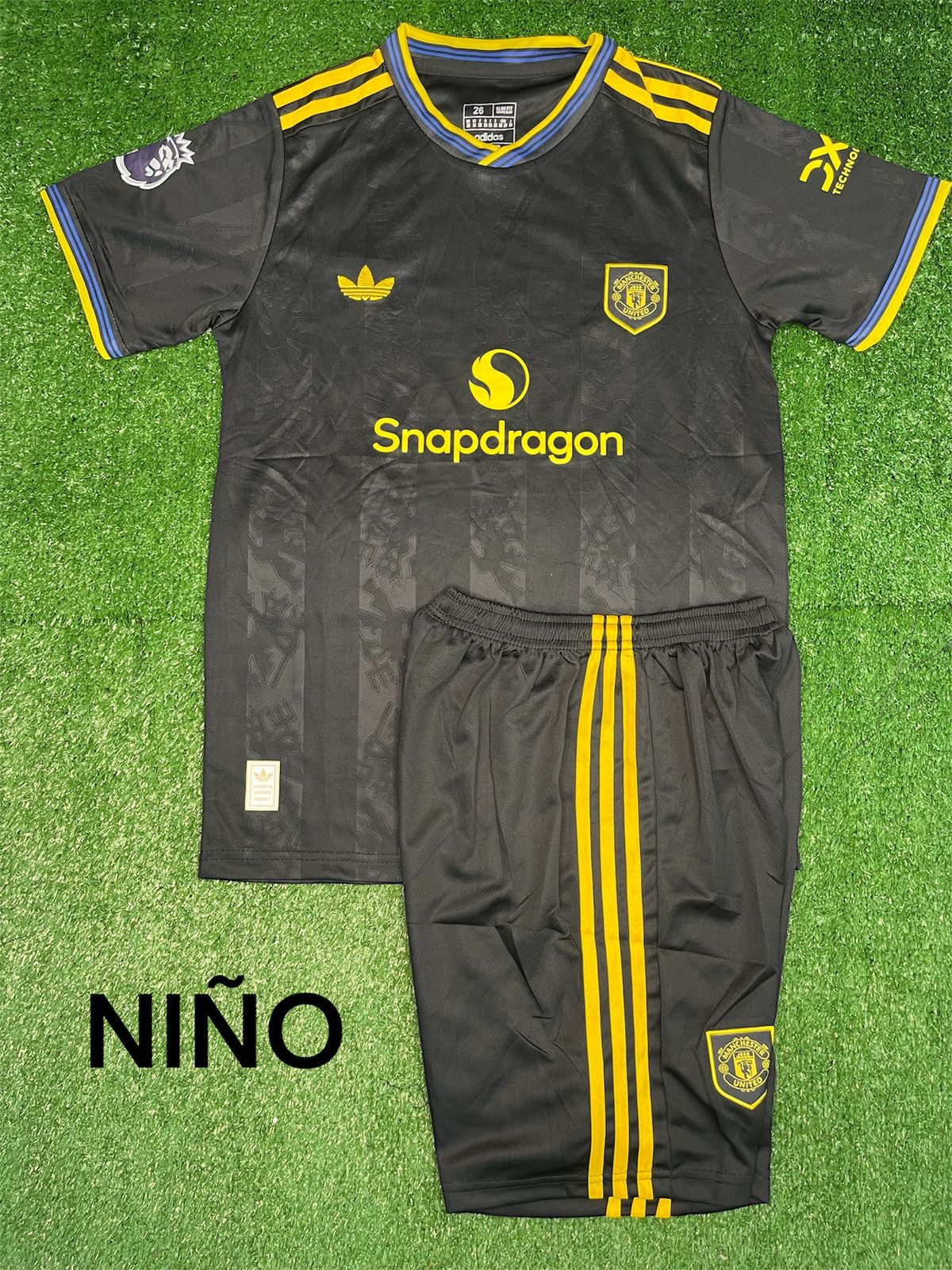 Conjunto de fútbol para niño | Camiseta y pantaloneta