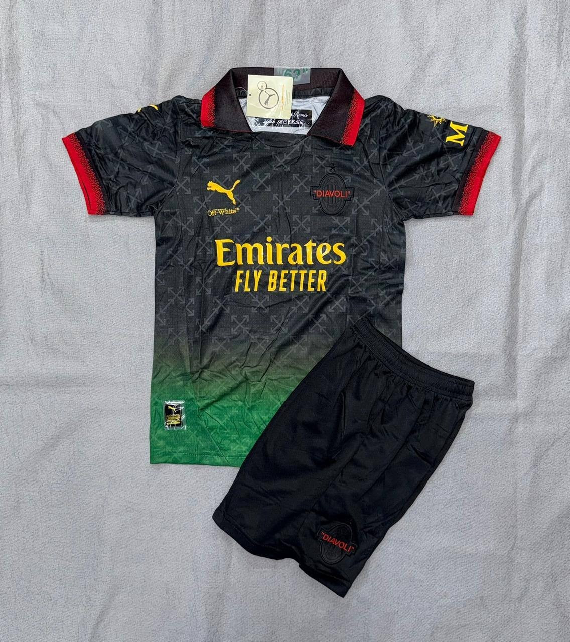 Conjunto de fútbol para niño | Camiseta y pantaloneta