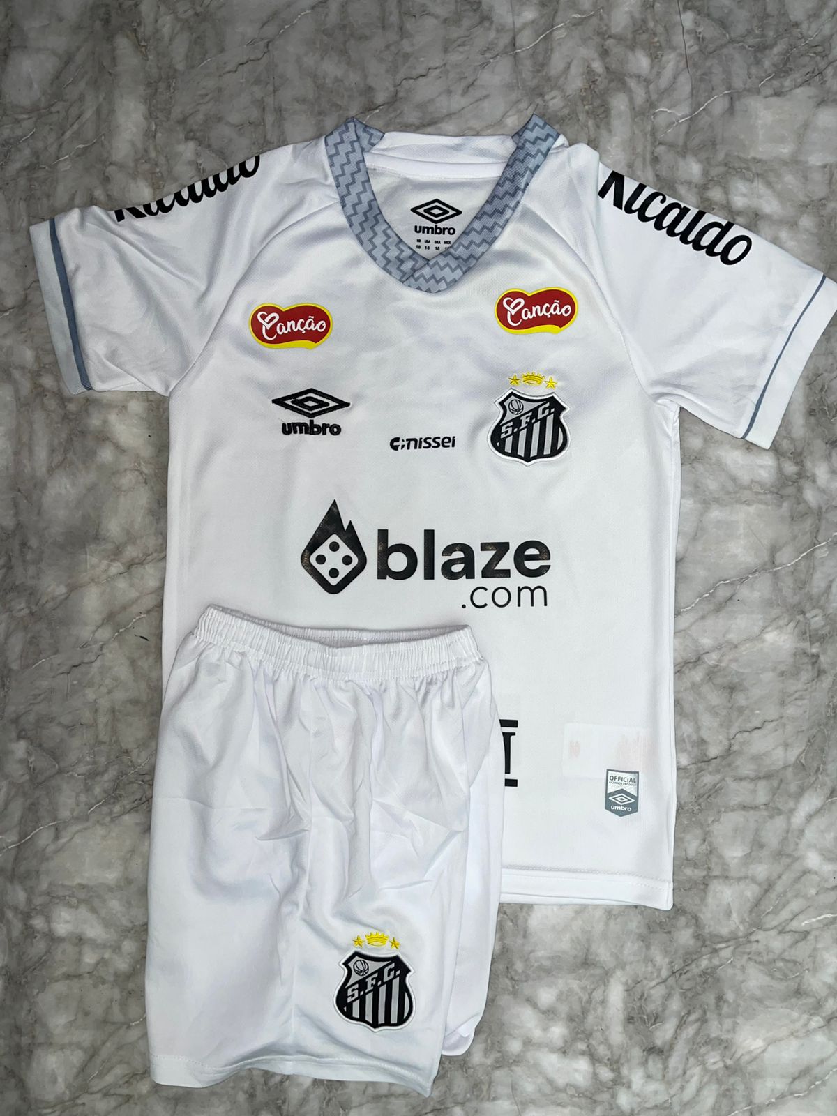 Conjunto de fútbol para niño | Camiseta y pantaloneta