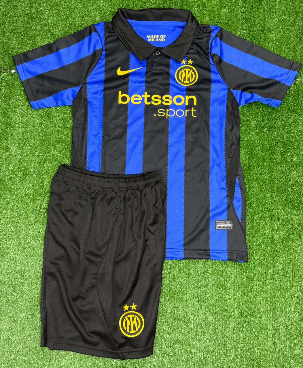 Conjunto de fútbol para niño | Camiseta y pantaloneta