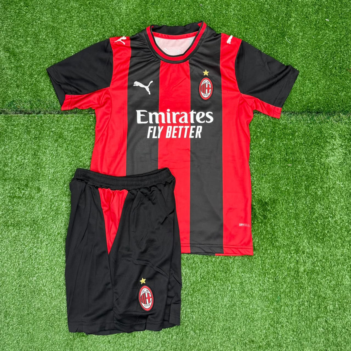 Conjunto de fútbol para niño | Camiseta y pantaloneta