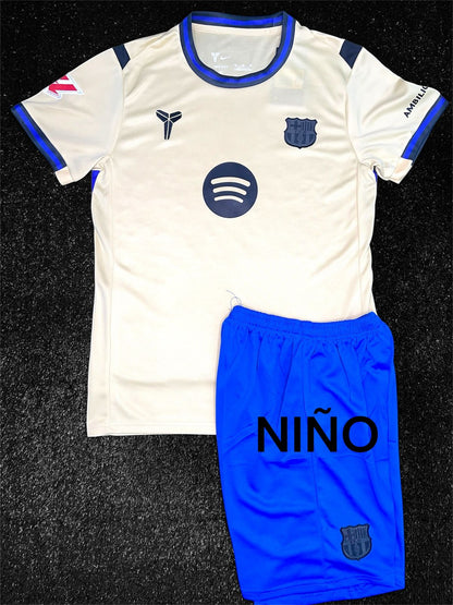 Conjunto de fútbol para niño | Camiseta y pantaloneta