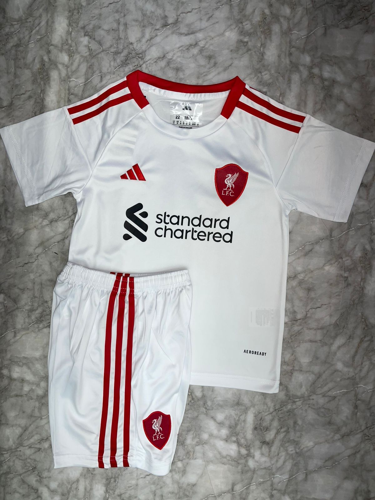 Conjunto de fútbol para niño | Camiseta y pantaloneta