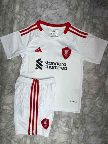 Conjunto de fútbol para niño | Camiseta y pantaloneta