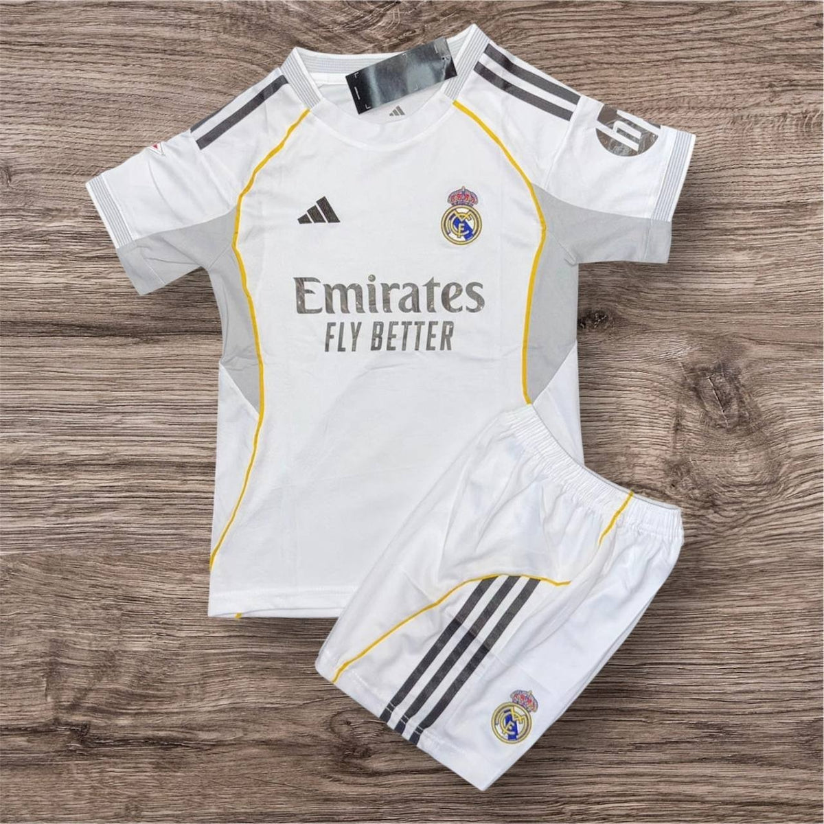 Conjunto de fútbol para niño | Camiseta y pantaloneta