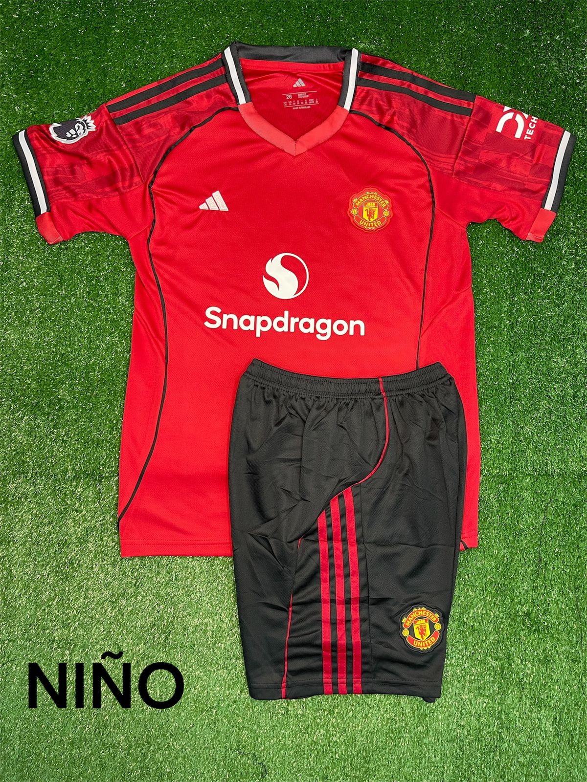Conjunto de fútbol para niño | Camiseta y pantaloneta
